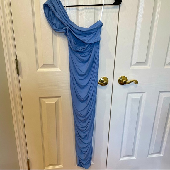 Fitted one shoulder dress - Picture 2 of 6